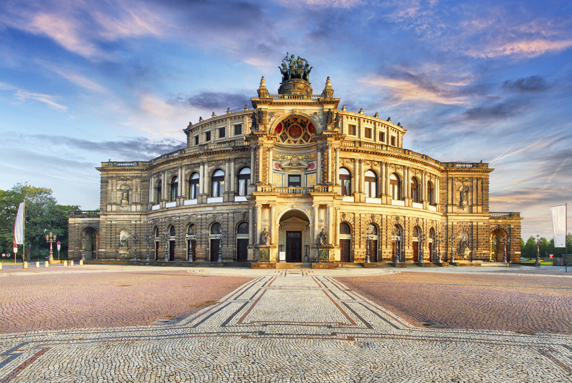 Semperoper Dresden  mit Maritim Hotel